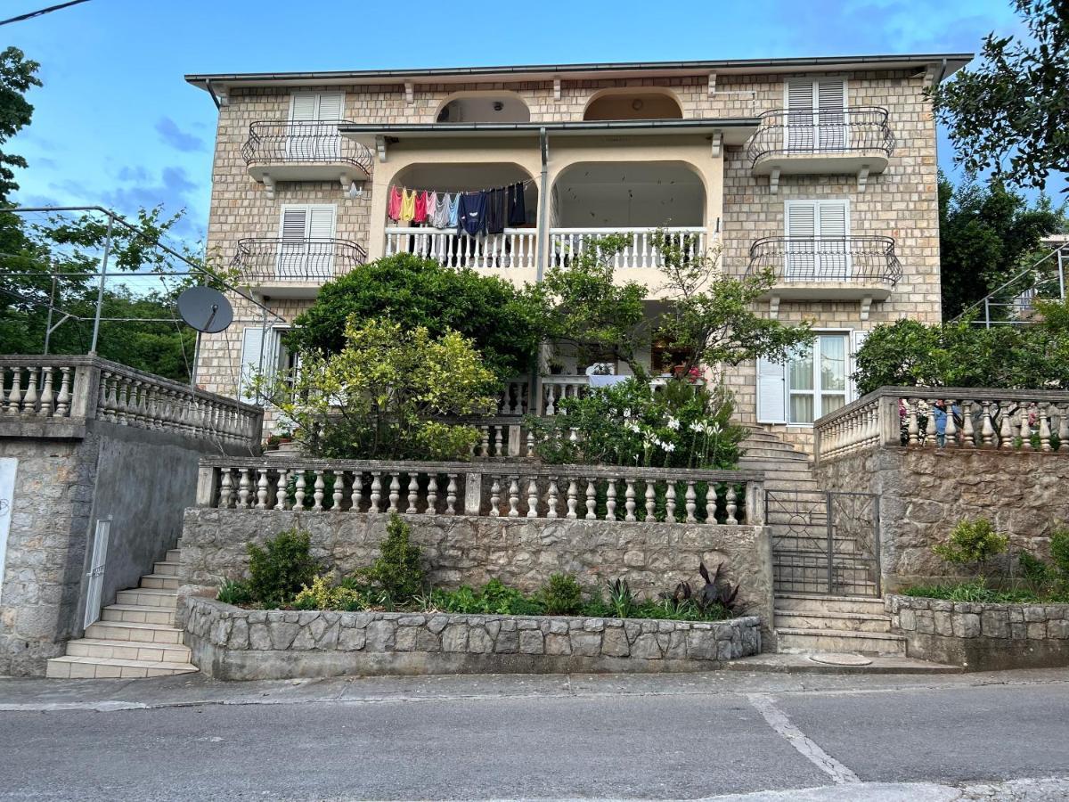 Lazarus Bigova Apartments Tivat Exterior foto